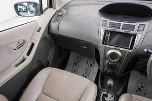 Хетчбэк Toyota Vitz 2008 года, 639000 рублей, Красноярск