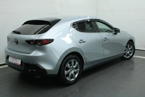 Хетчбэк Mazda 3 2021 года, 1395000 рублей, Красноярск