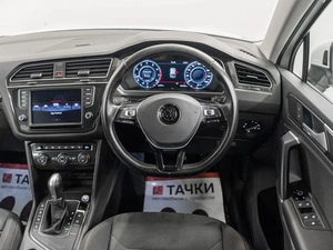 Внедорожник Volkswagen Tiguan 2016 года, 1950000 рублей, Красноярск