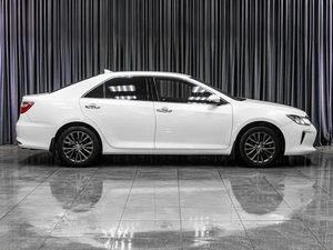 Седан Toyota Camry 2015 года, 2569000 рублей, Тюмень