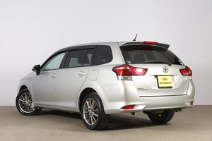 Универсал Toyota Corolla Fielder 2018 года, 1589000 рублей, Новосибирск