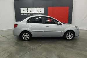 Седан Kia Rio 2009 года, 720000 рублей, Курск