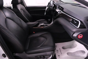 Седан Toyota Camry 2018 года, 3249000 рублей, Омск