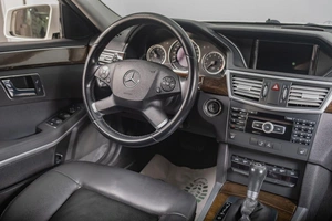 Седан Mercedes-benz E-класс 2011 года, 1769000 рублей, Томск