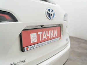 Универсал Toyota Corolla 2019 года, 1727000 рублей, Красноярск