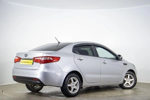 Седан Kia Rio 2013 года, 819000 рублей, Оренбург