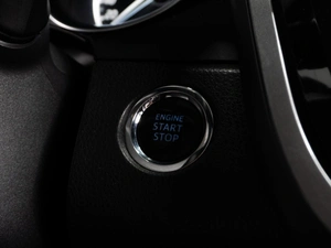 Седан Toyota Camry 2018 года, 2749000 рублей, Тюмень