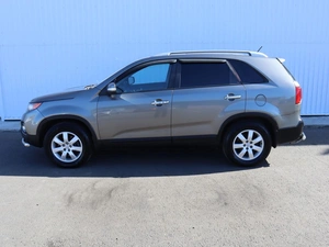 Внедорожник Kia Sorento 2011 года, 1200000 рублей, Брянск