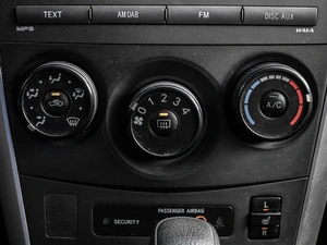 Седан Toyota Corolla 2010 года, 1044000 рублей, Кирилловка