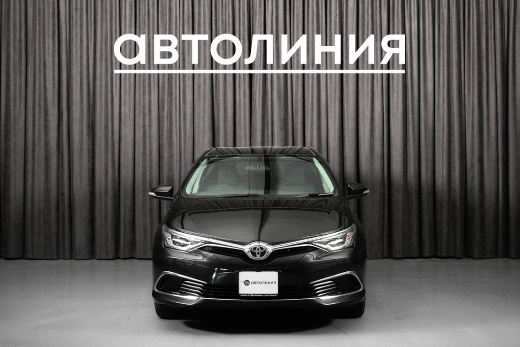 Хетчбэк Toyota Auris 2017 года, 1325000 рублей, Красноярск