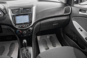 Седан Hyundai Solaris 2013 года, 849000 рублей, Барнаул