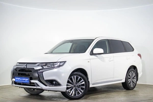 Внедорожник Mitsubishi Outlander 2022 года, 2799000 рублей, Оренбург