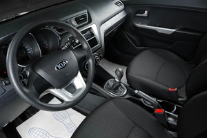 Хетчбэк Kia Rio 2013 года, 999000 рублей, Тюмень