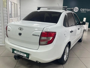 Седан ВАЗ (LADA) Granta 2018 года, 450000 рублей, Ачинск