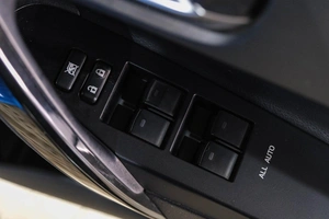 Хетчбэк Toyota Auris 2015 года, 1599000 рублей, Новокузнецк