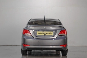 Седан Hyundai Solaris 2015 года, 919000 рублей, Челябинск