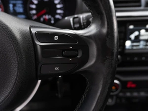 Седан Kia Rio 2017 года, 1179000 рублей, Саратов