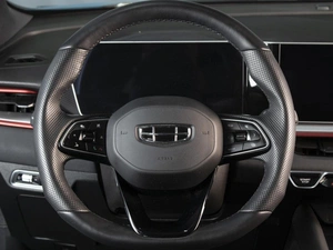 Внедорожник Geely Coolray 2023 года, 2190000 рублей, Омск