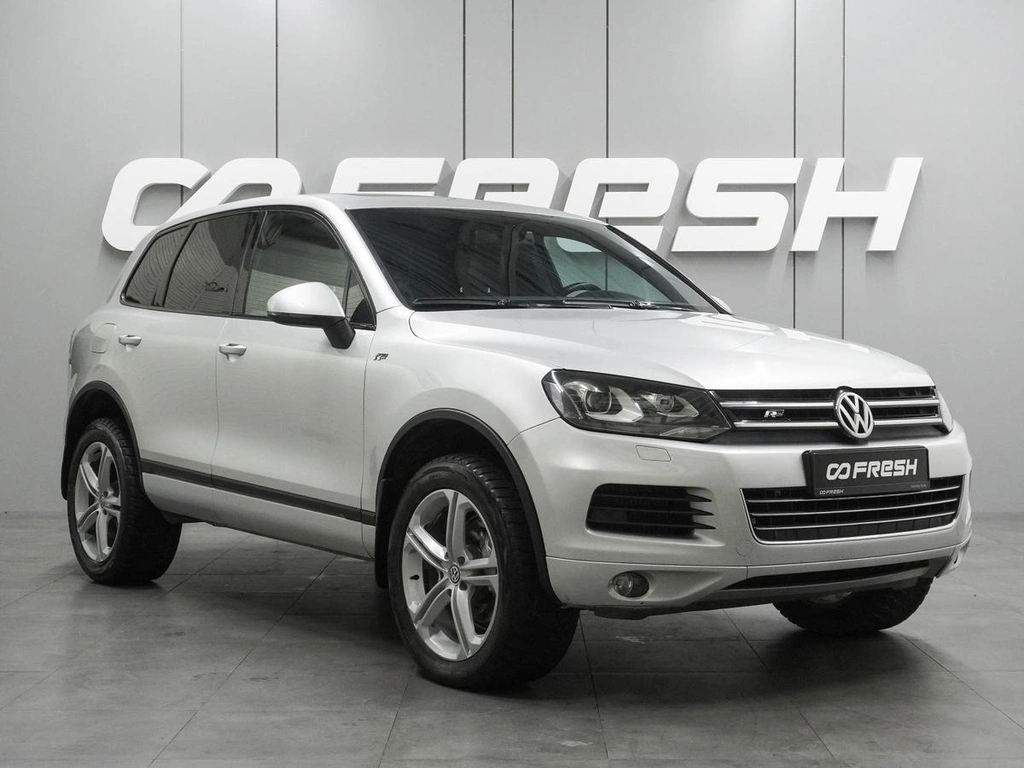 Внедорожник Volkswagen Touareg 2012 года, 1965000 рублей, Воронеж