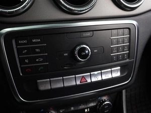 Седан Mercedes-benz CLA-класс 2016 года, 2364000 рублей, Воронеж