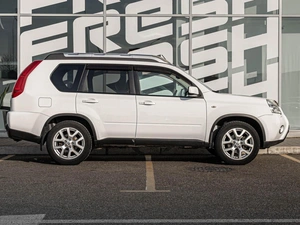 Внедорожник Nissan X-Trail 2011 года, 1380000 рублей, Краснодар