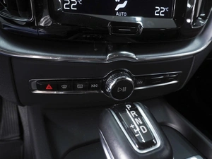 Внедорожник Volvo XC60 2019 года, 2319000 рублей, Ростов-на-Дону
