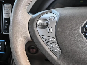 Хетчбэк Nissan Leaf 2016 года, 1197000 рублей, Кирилловка