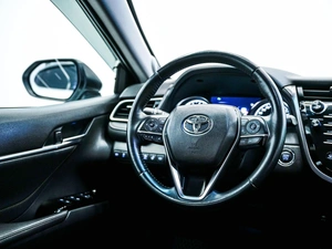 Седан Toyota Camry 2019 года, 3190000 рублей, Красноярск