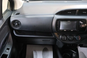 Хетчбэк Toyota Vitz 2019 года, 1019000 рублей, Омск