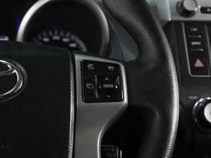 Внедорожник Toyota Land Cruiser Prado 2014 года, 3400000 рублей, Омск