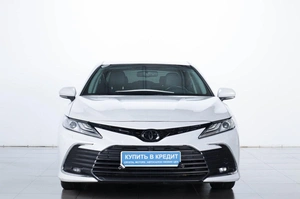 Седан Toyota Camry 2018 года, 2299000 рублей, Челябинск