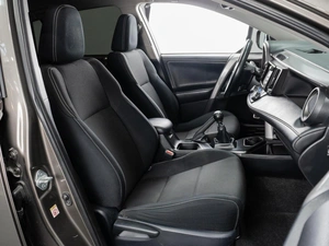 Внедорожник Toyota RAV4 2017 года, 1750000 рублей, Тюмень
