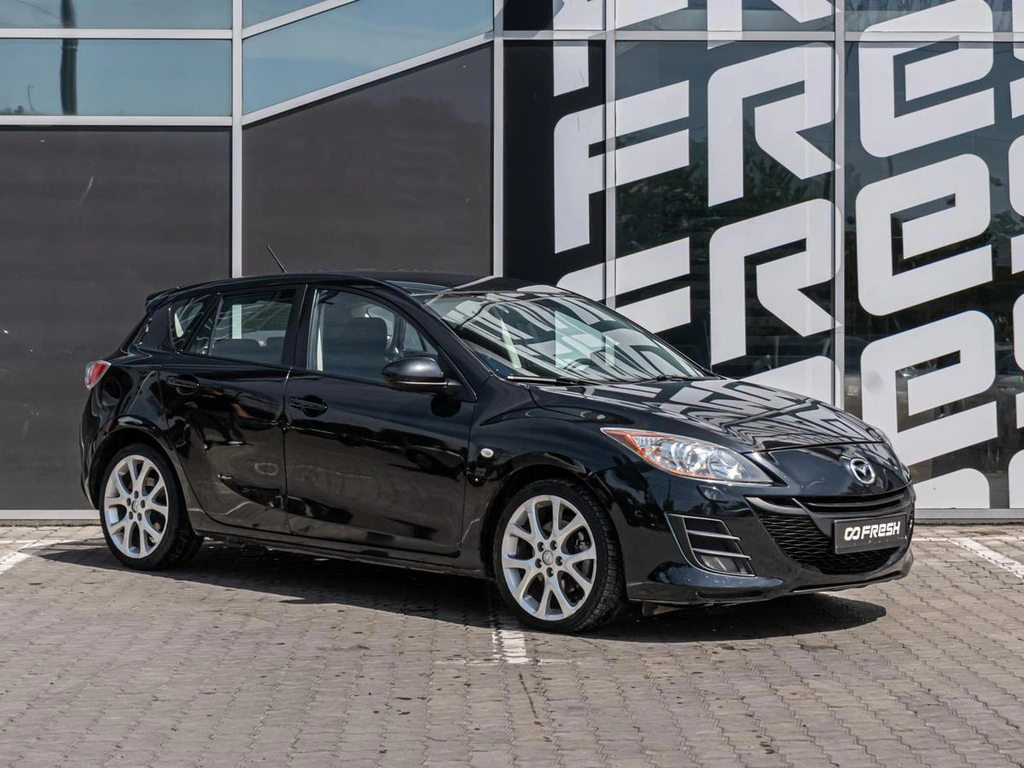 Хетчбэк Mazda 3 2011 года, 915000 рублей, Краснодар