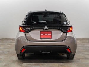 Хетчбэк Toyota Yaris 2020 года, 1177000 рублей, Красноярск