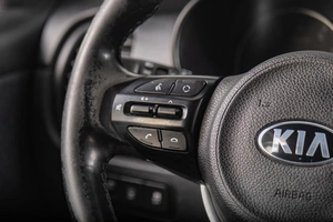 Седан Kia Rio 2017 года, 1449000 рублей, Томск