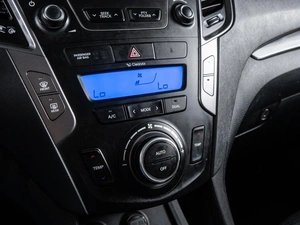 Внедорожник Hyundai Santa Fe 2012 года, 1879000 рублей, Волгоград