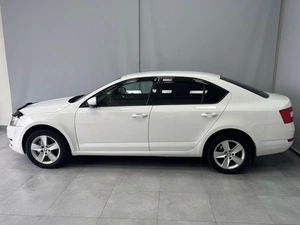 Лифтбек Skoda Octavia 2015 года, 1100000 рублей, Красноярск