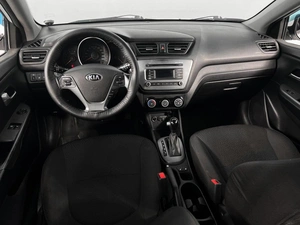 Хетчбэк Kia Rio 2017 года, 929900 рублей, Казань