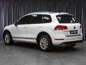 Внедорожник Volkswagen Touareg 2013 года, 2589000 рублей, Тюмень