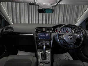 Универсал Volkswagen Golf 2017 года, 1539000 рублей, Красноярск
