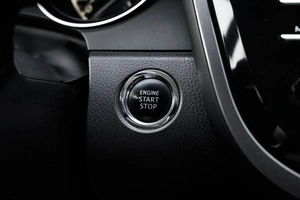 Седан Toyota Camry 2018 года, 2730000 рублей, Ульяновск