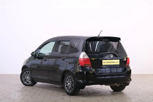 Хетчбэк Honda Fit 2006 года, 629000 рублей, Омск