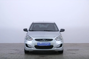 Седан Hyundai Solaris 2014 года, 889000 рублей, Омск
