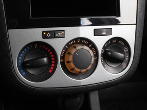 Хетчбэк Opel Corsa 2011 года, 599000 рублей, Воронеж