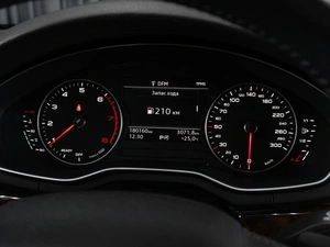 Седан Audi A4 2016 года, 2199000 рублей, Тюмень