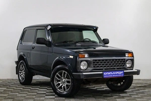 Внедорожник ВАЗ (LADA) 4x4 (Нива) 2017 года, 529000 рублей, Сургут
