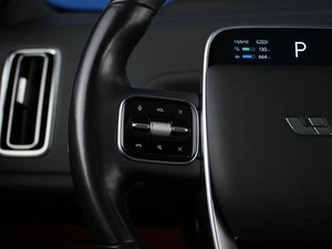 Внедорожник Li Auto L9 2024 года, 5650777 рублей, Москва