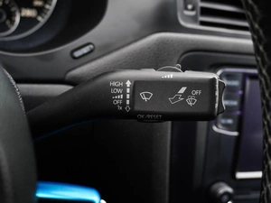 Седан Volkswagen Jetta 2011 года, 970000 рублей, Тверь