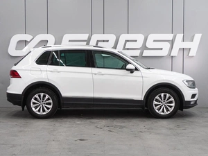 Внедорожник Volkswagen Tiguan 2017 года, 2329000 рублей, Воронеж