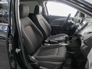 Хетчбэк Chevrolet Aveo 2013 года, 869000 рублей, Тюмень